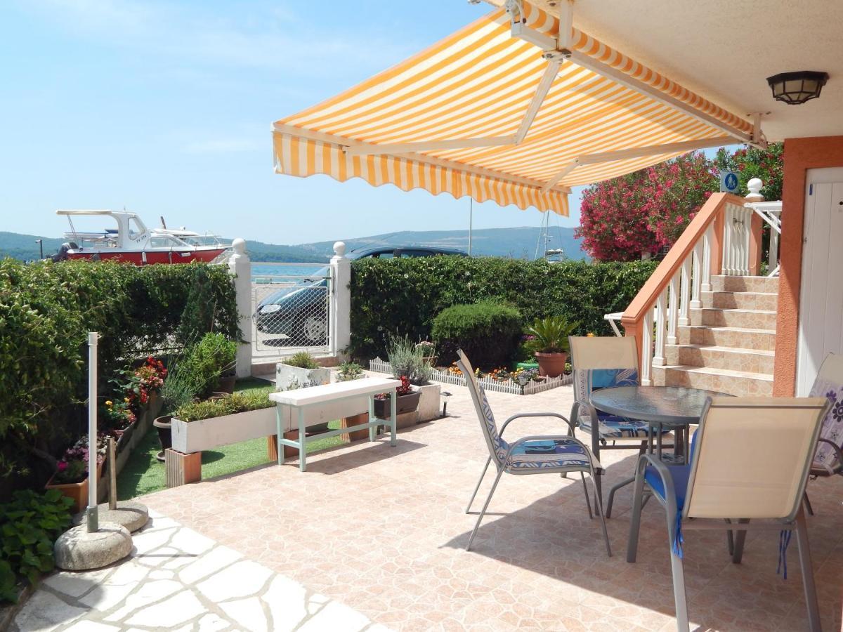 Apartmani Sindik Tivat Buitenkant foto