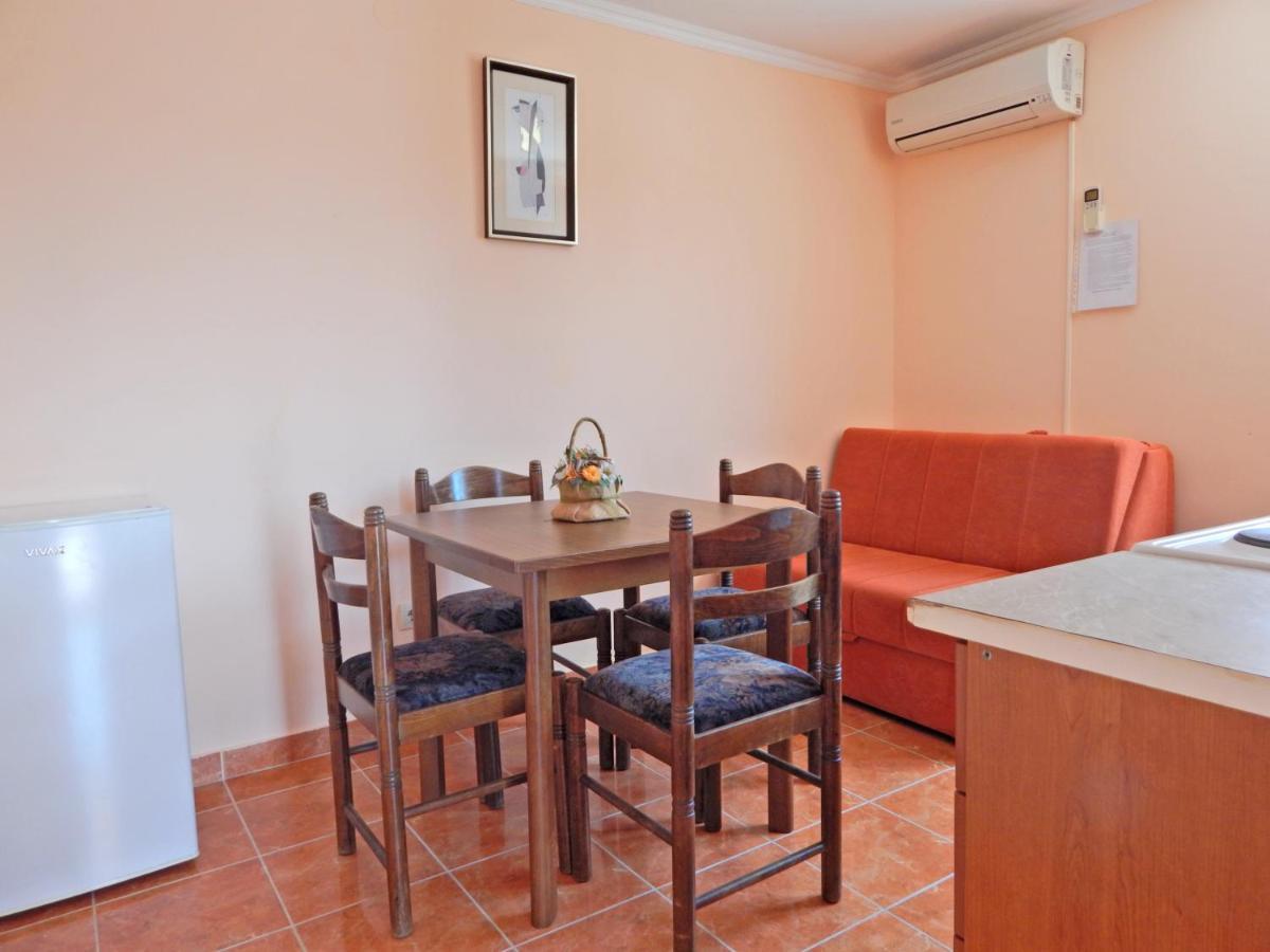 Apartmani Sindik Tivat Buitenkant foto