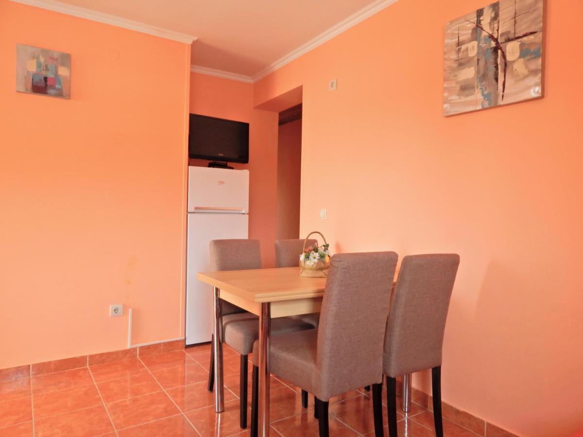 Apartmani Sindik Tivat Buitenkant foto