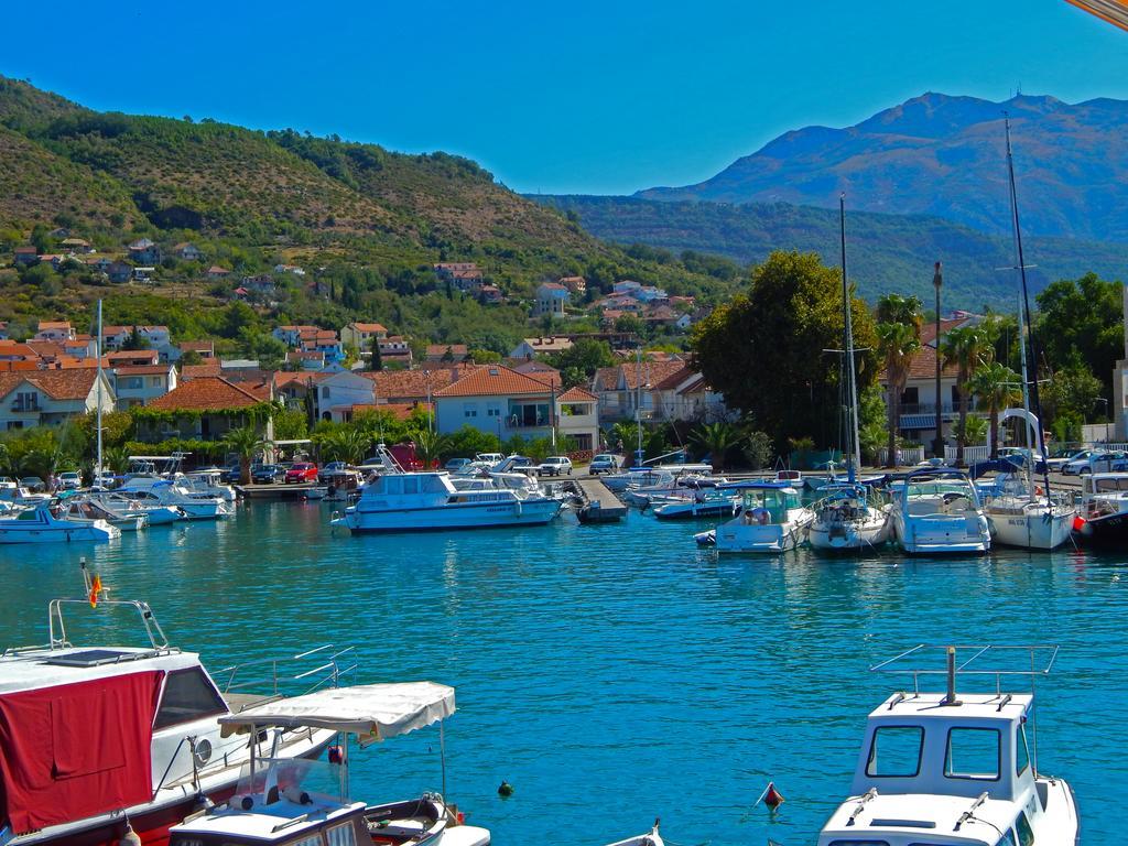 Apartmani Sindik Tivat Buitenkant foto