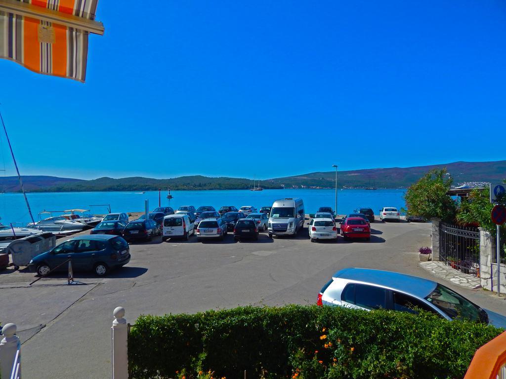 Apartmani Sindik Tivat Buitenkant foto